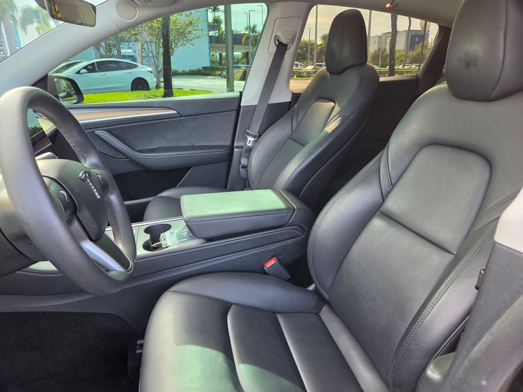 2024 Tesla Model Y Performance