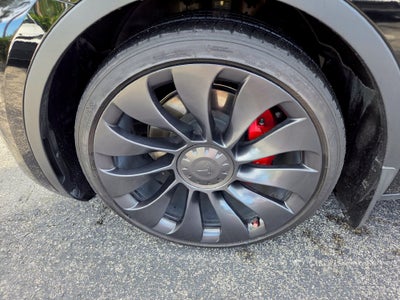 2024 Tesla Model Y Performance