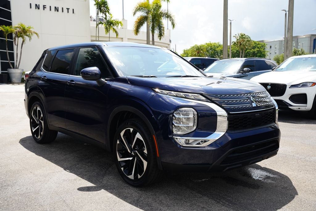 2024 Mitsubishi Outlander SE