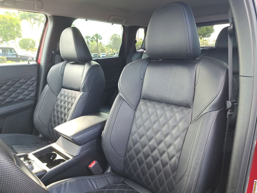 2023 Mitsubishi Outlander PHEV 40th Anniversary