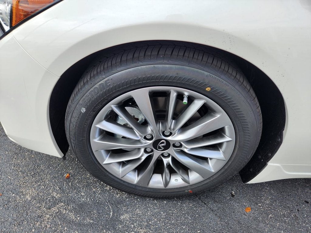 2023 INFINITI Q50 LUXE