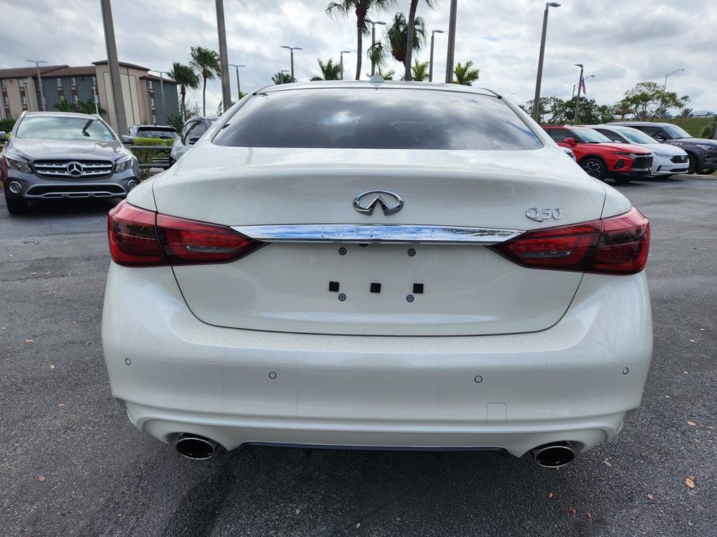 2023 INFINITI Q50 LUXE