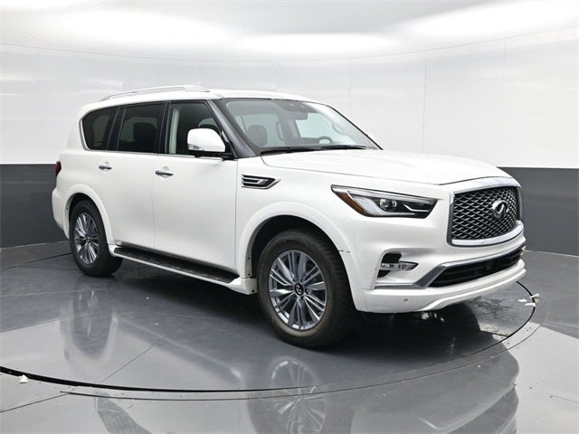 2024 INFINITI QX80 LUXE