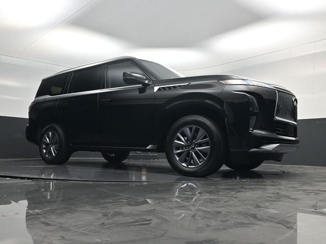 2025 INFINITI QX80 PURE