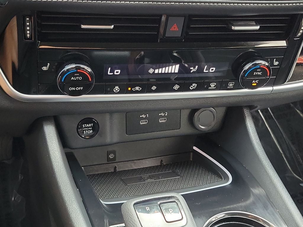 2025 Nissan Rogue SL