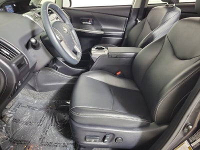 2015 Toyota Prius v Four