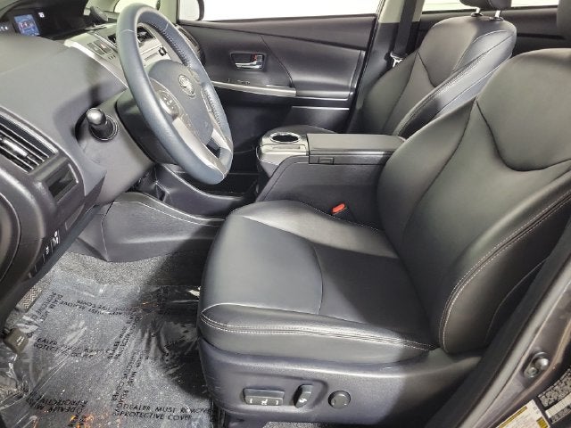 2015 Toyota Prius v Four