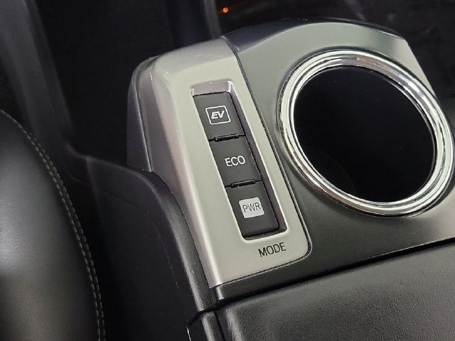 2015 Toyota Prius v Four