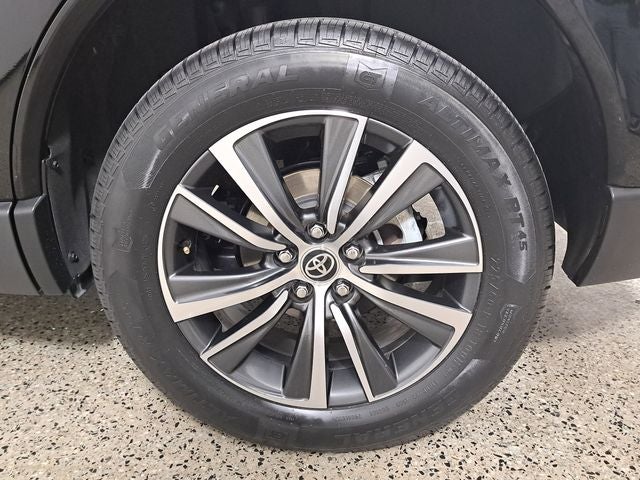 2024 Toyota Venza LE