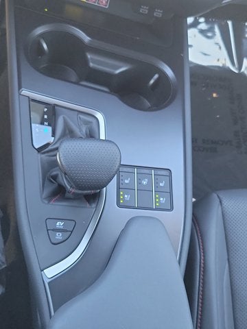 2024 Lexus UX 250h F SPORT Handling