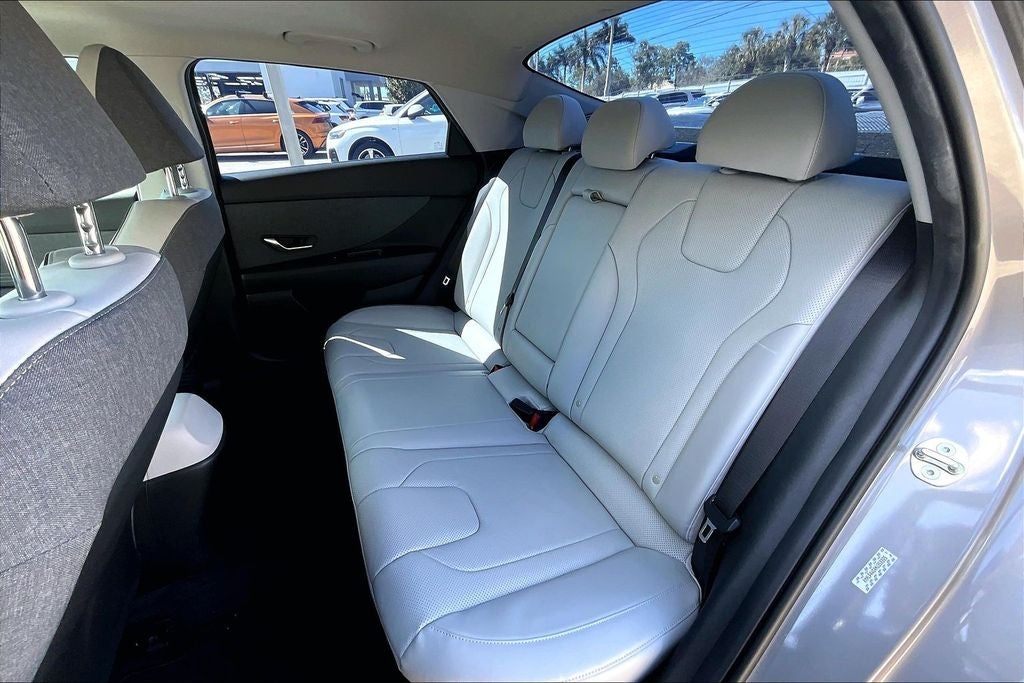 2022 Hyundai Elantra Limited