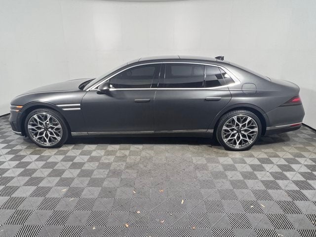 2023 Genesis G90 e-SC