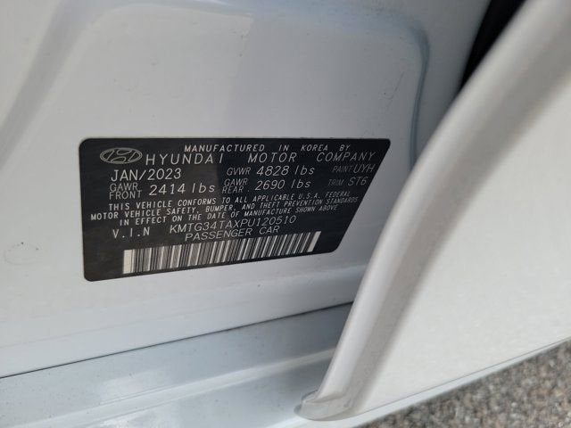 2023 Genesis G70 2.0T