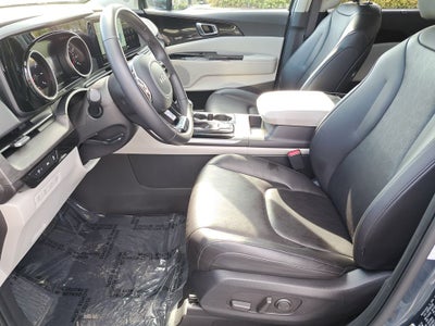 2024 Kia Carnival EX