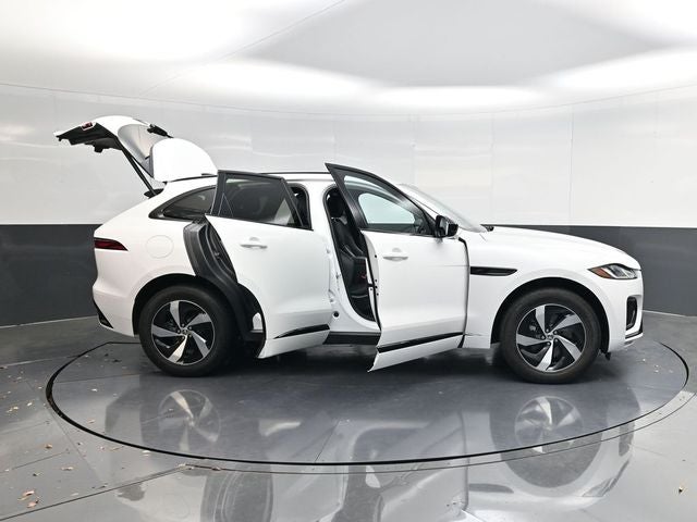 2025 Jaguar F-PACE P250 R-Dynamic S