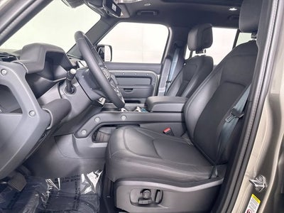 2025 Land Rover Defender X-Dynamic SE
