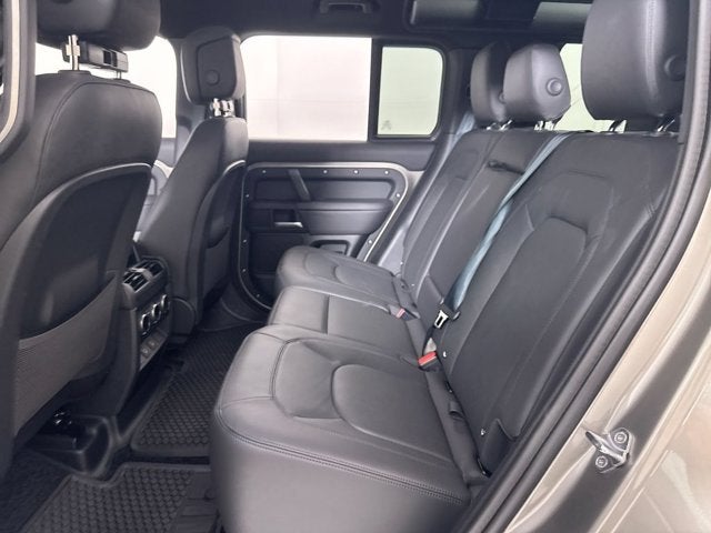 2025 Land Rover Defender X-Dynamic SE