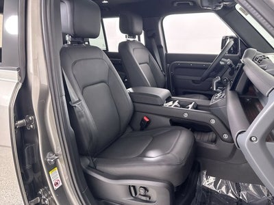 2025 Land Rover Defender X-Dynamic SE