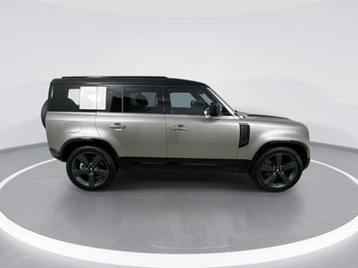 2025 Land Rover Defender X-Dynamic SE