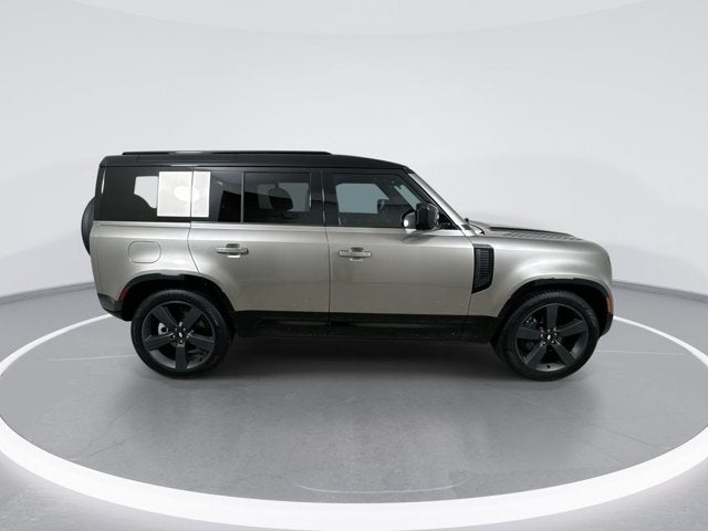 2025 Land Rover Defender X-Dynamic SE