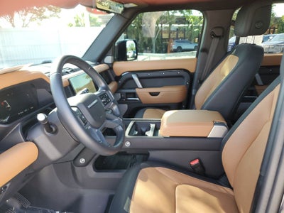 2024 Land Rover Defender 130 X-Dynamic SE