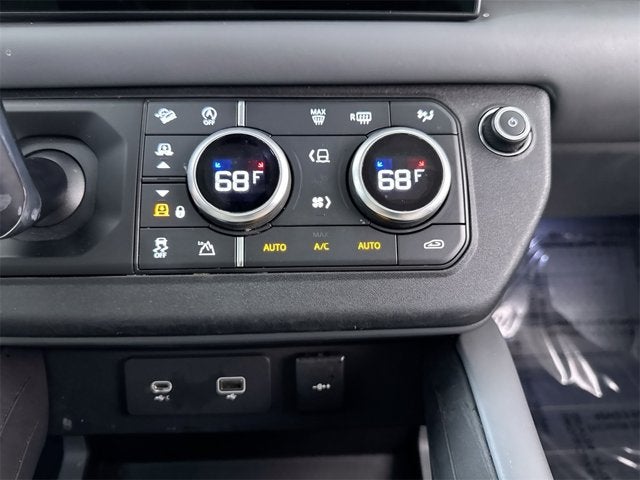 2024 Land Rover Defender X-Dynamic SE