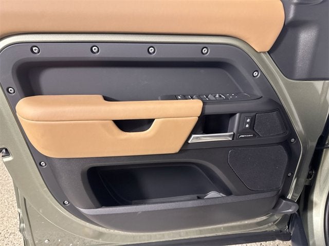 2025 Land Rover Defender S