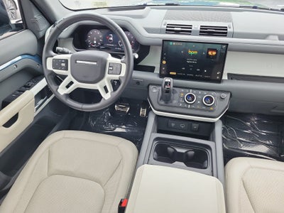 2024 Land Rover Defender SE