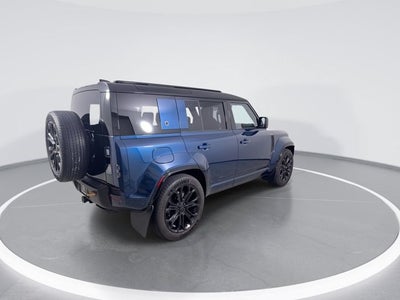 2026 Land Rover Defender OCTA