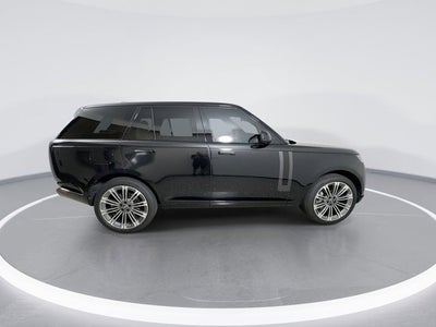 2025 Land Rover Range Rover SE