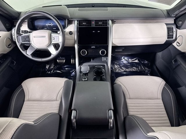 2024 Land Rover Discovery Metropolitan Edition