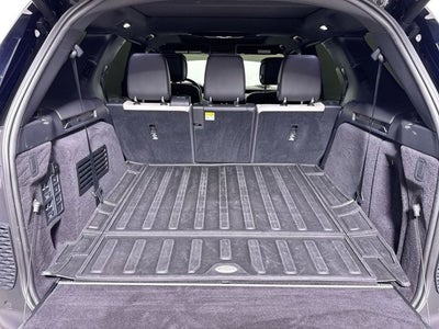 2024 Land Rover Discovery Metropolitan Edition