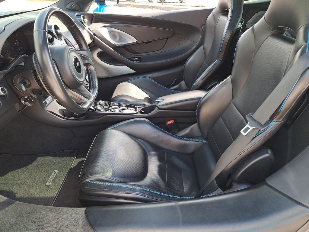 2022 McLaren GT Base