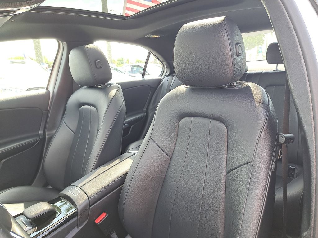 2022 Mercedes-Benz A 220 A 220