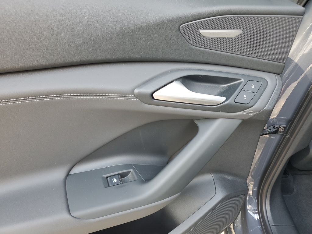 2025 Audi Q6 e-tron Premium Plus quattro