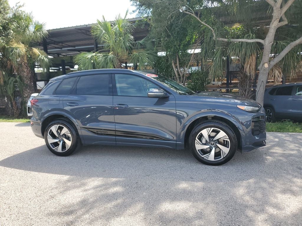 2025 Audi Q6 e-tron Premium Plus quattro