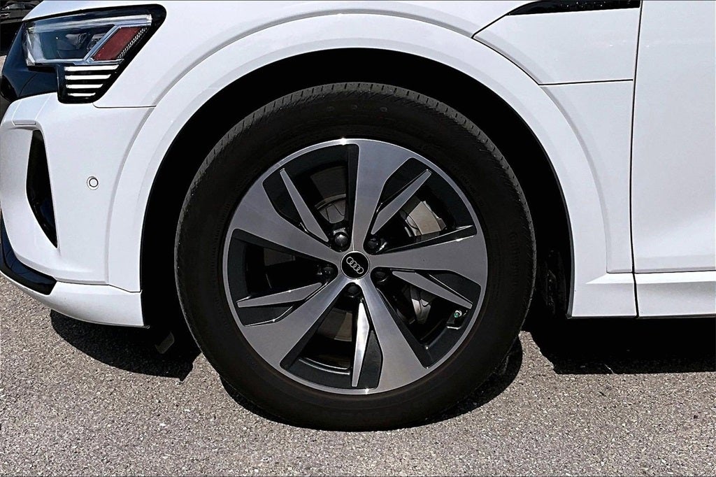 2024 Audi Q8 e-tron Premium Plus quattro