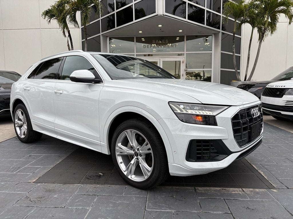 2023 Audi Q8 55 Premium quattro