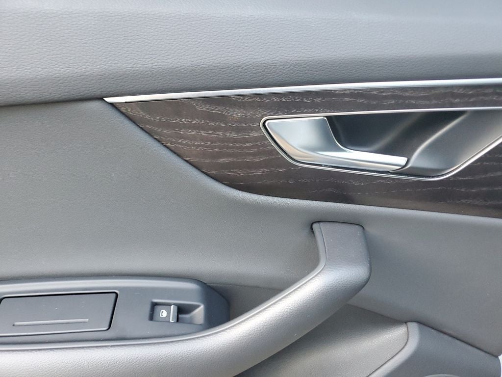 2023 Audi Q8 55 Premium quattro