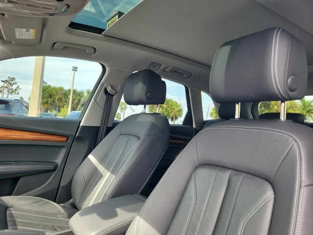 2023 Audi Q5 40 Premium Plus