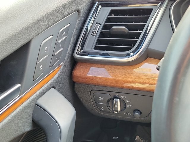 2023 Audi Q5 40 Premium Plus