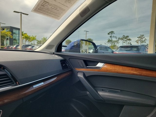 2023 Audi Q5 40 Premium Plus