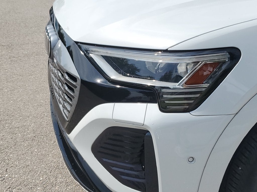 2024 Audi Q8 Sportback e-tron Premium Plus S line quattro