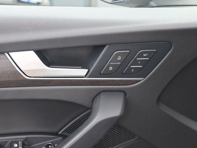 2024 Audi Q5 45 S line Premium quattro