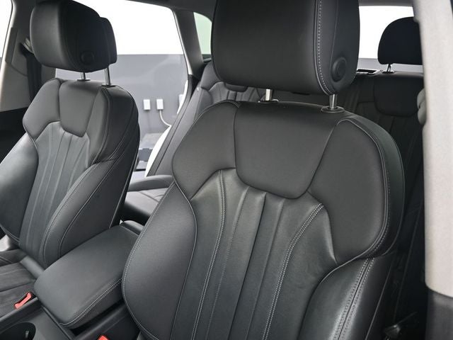 2024 Audi Q5 45 S line Premium quattro