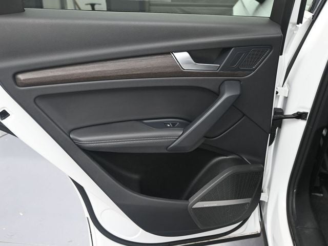 2024 Audi Q5 45 S line Premium quattro