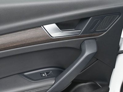 2024 Audi Q5 45 S line Premium quattro