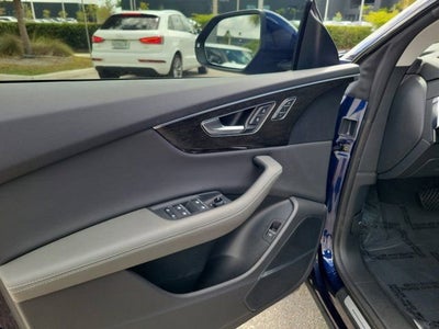 2023 Audi Q8 55 Premium Plus