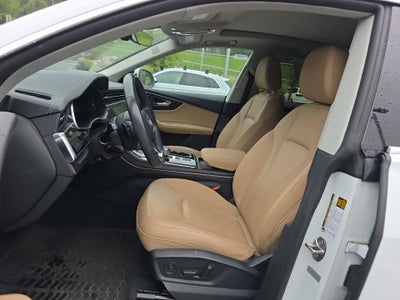 2023 Audi Q8 55 Premium Plus quattro