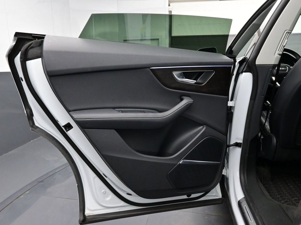 2023 Audi Q8 55 Premium Plus quattro